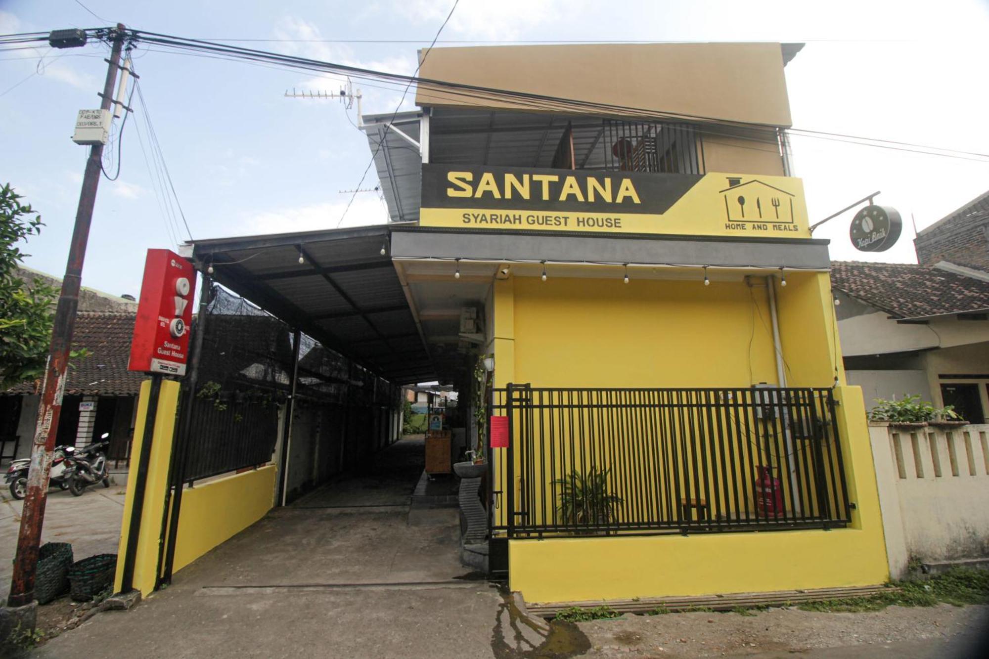 Super Oyo Capital O 2258 Santana Syariah Guest House Kartosuro Esterno foto